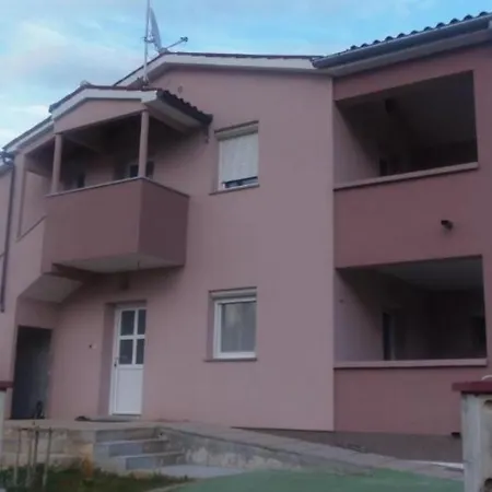 Apartment Ema, A Peaceful Oasis *